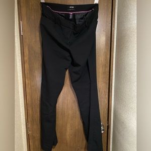 Apt 9 curvy fit black pants